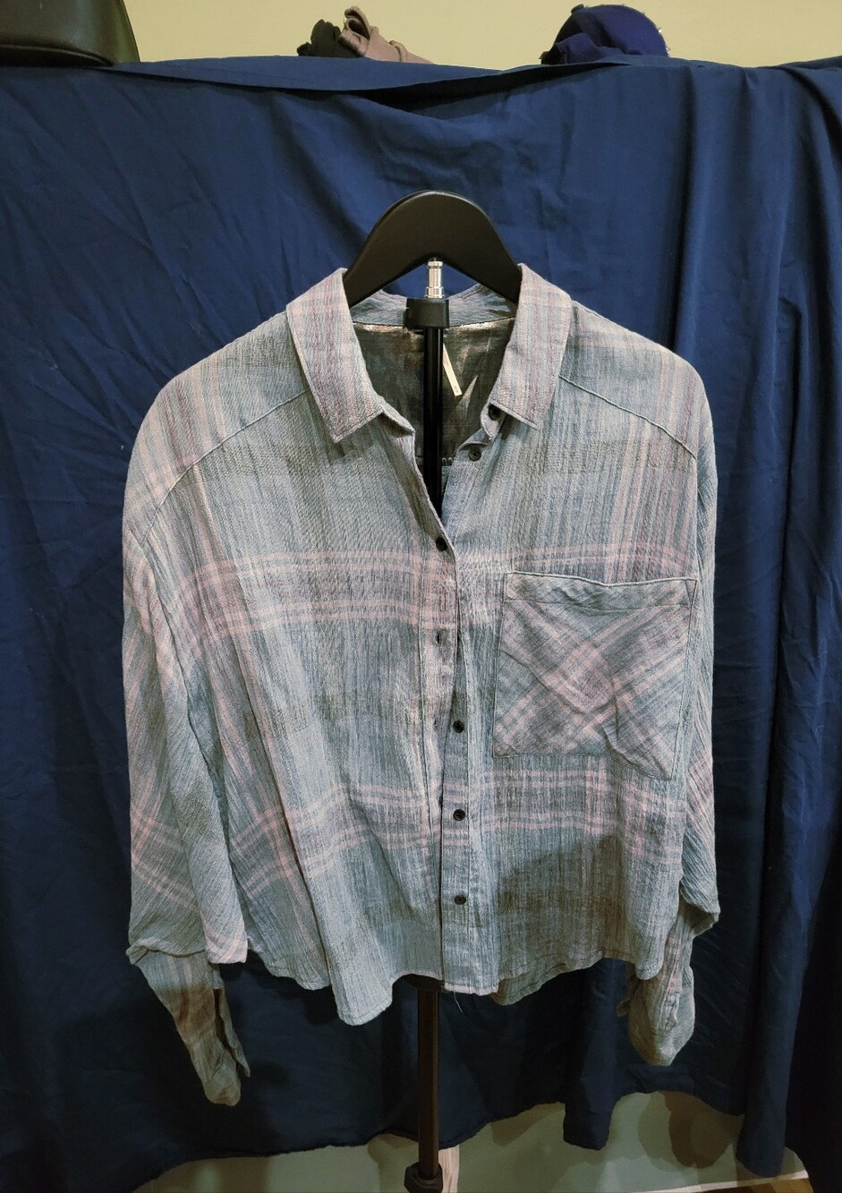 Lightweight Women's Plaid Button-Up Shirt - Light Blue with Subtle Pink Tones